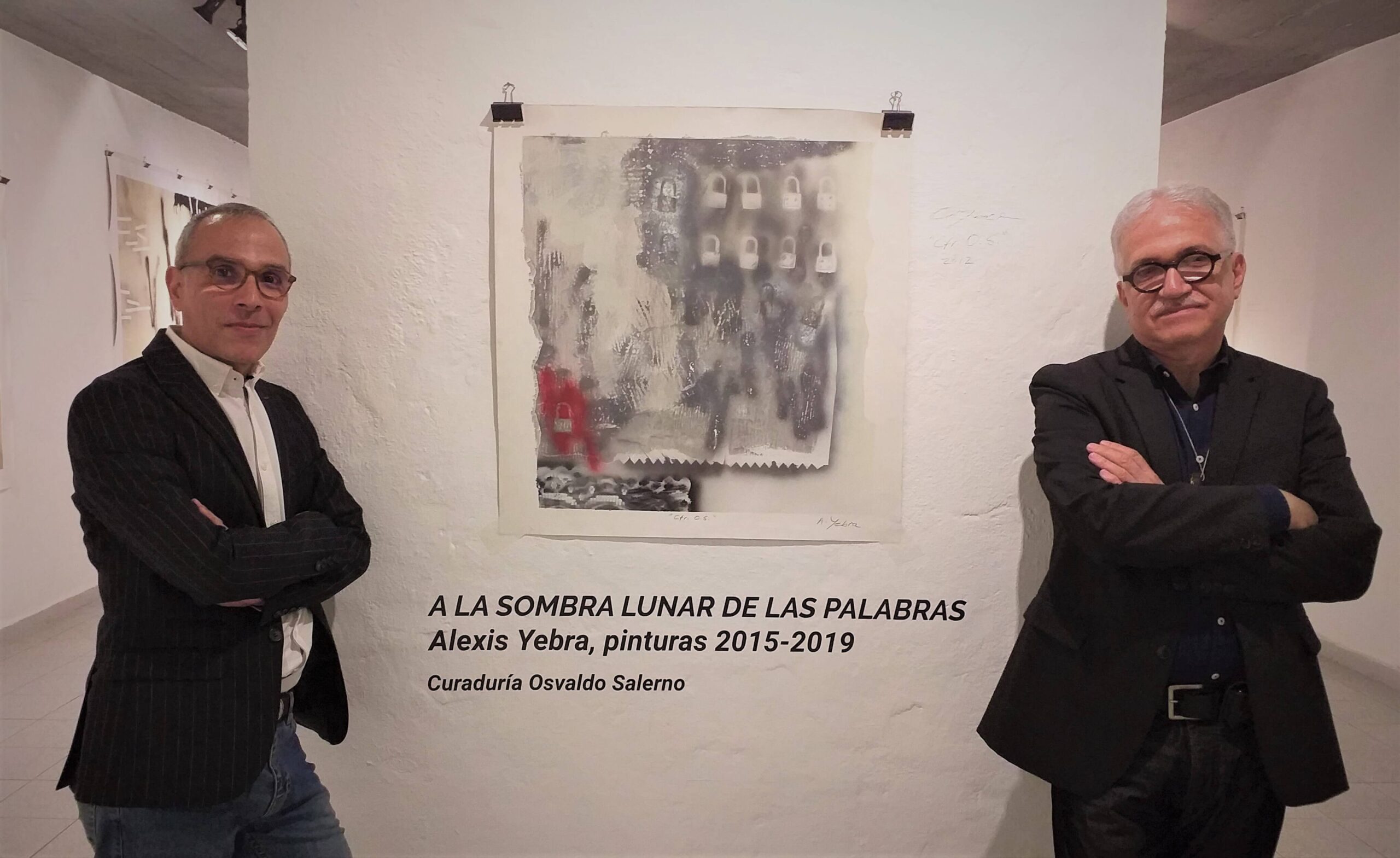 Osvaldo Salerno, curador de la muestra, y Alexis Yebra